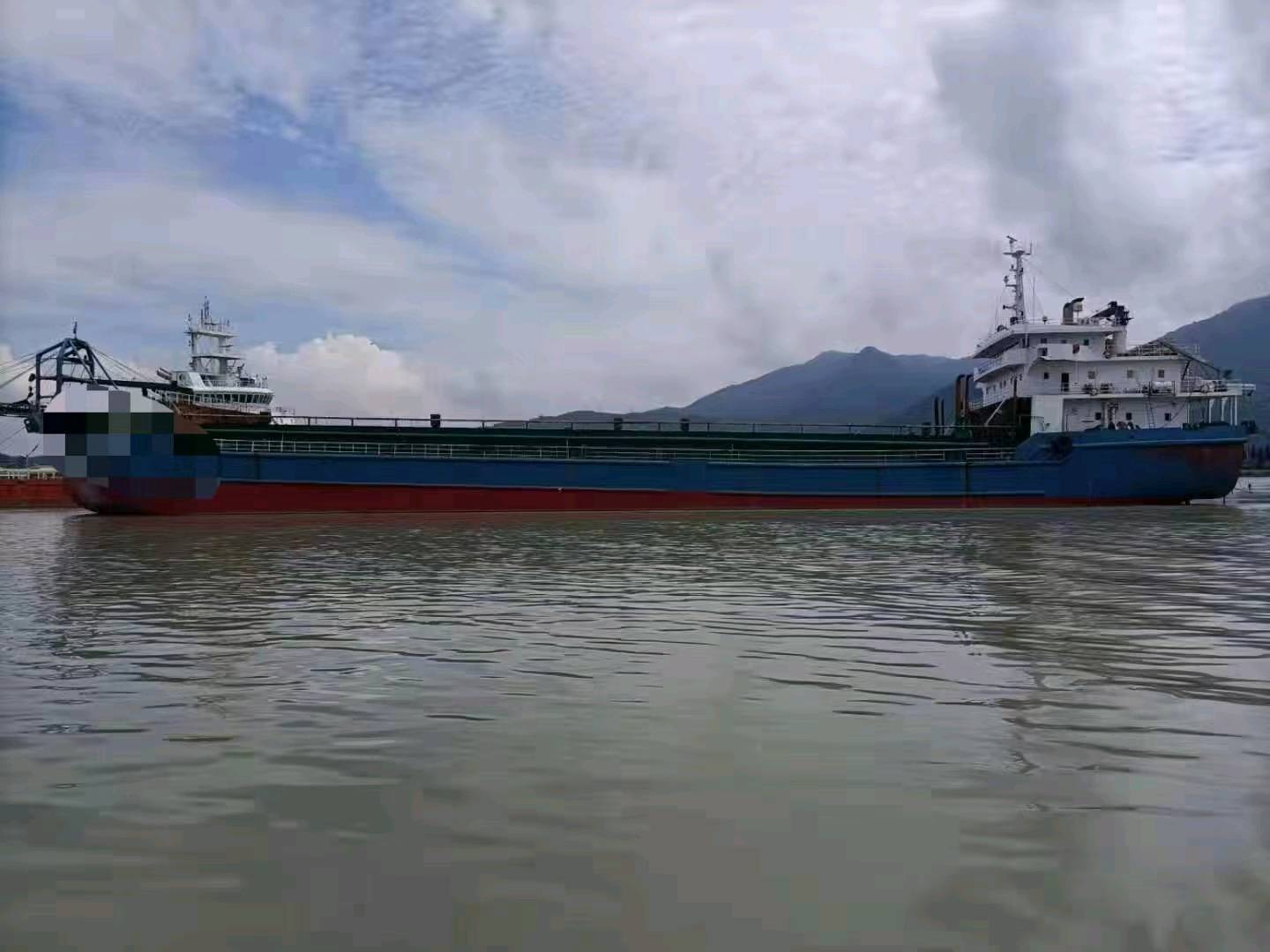 出售2017年11000吨沿海自卸砂船