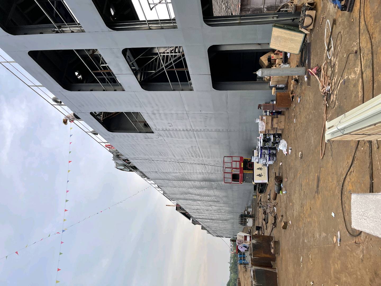 出售：20000吨沿海浮船坞 船级社:CCS检验 