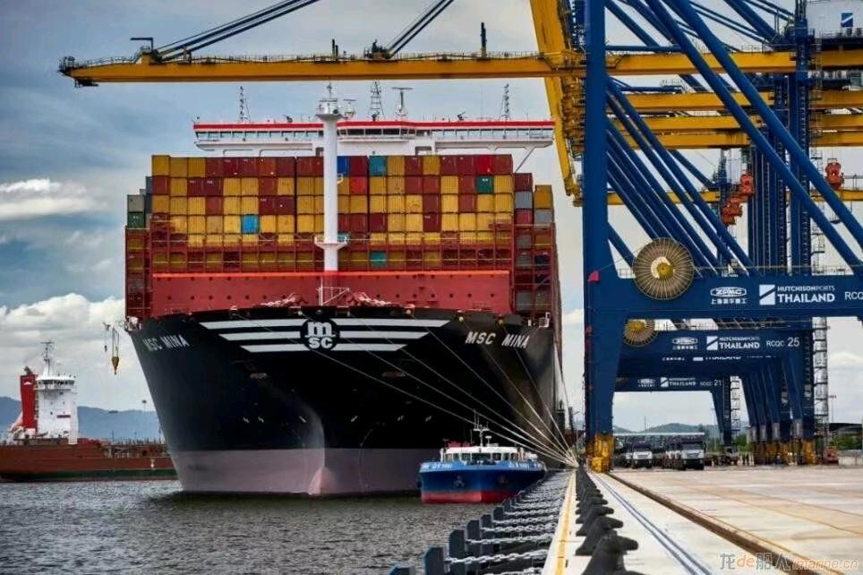 2022年造21000吨敞口集装箱船