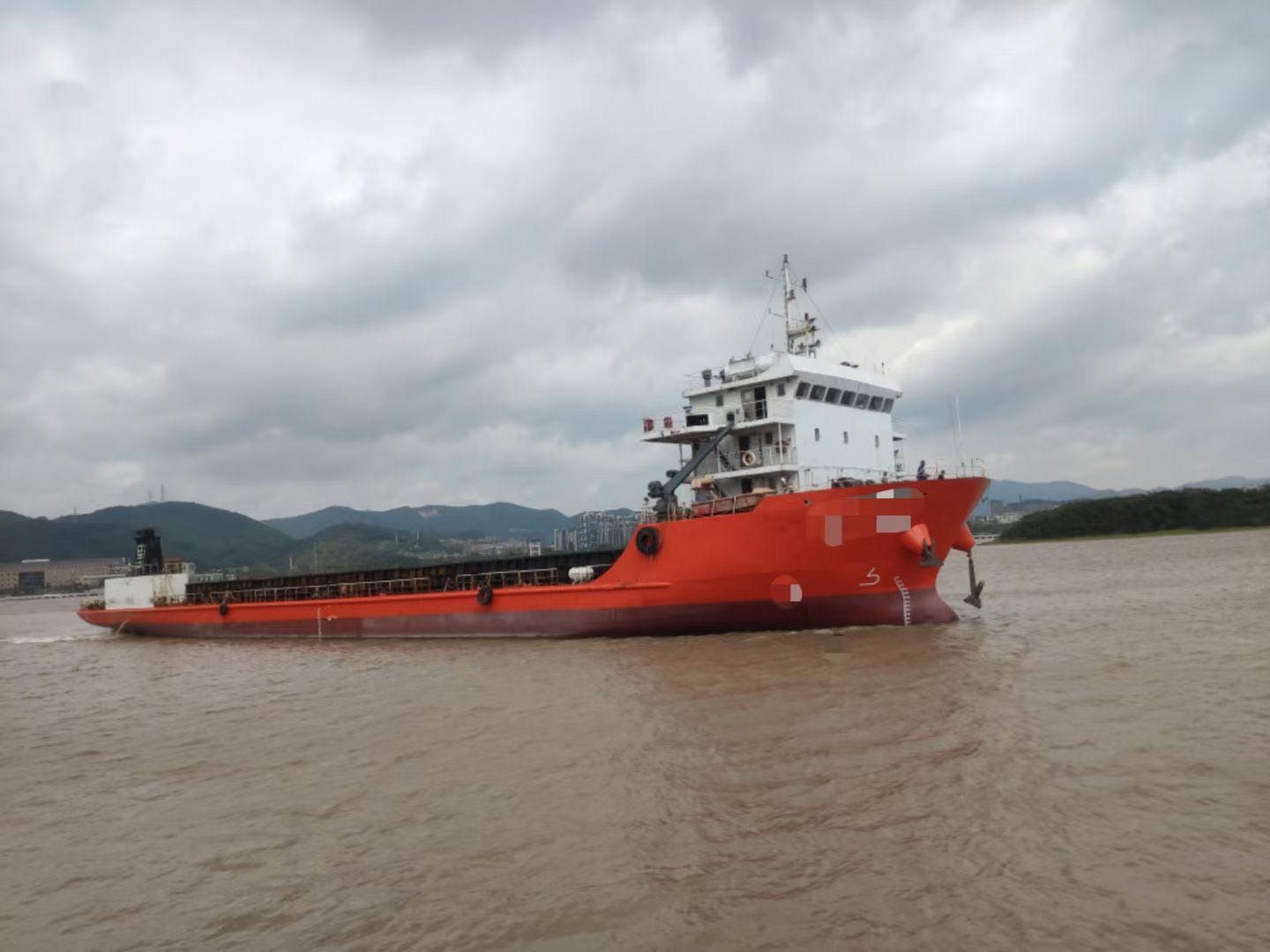便宜出售2016年8月 5200吨前驾驶大件甲板驳船
