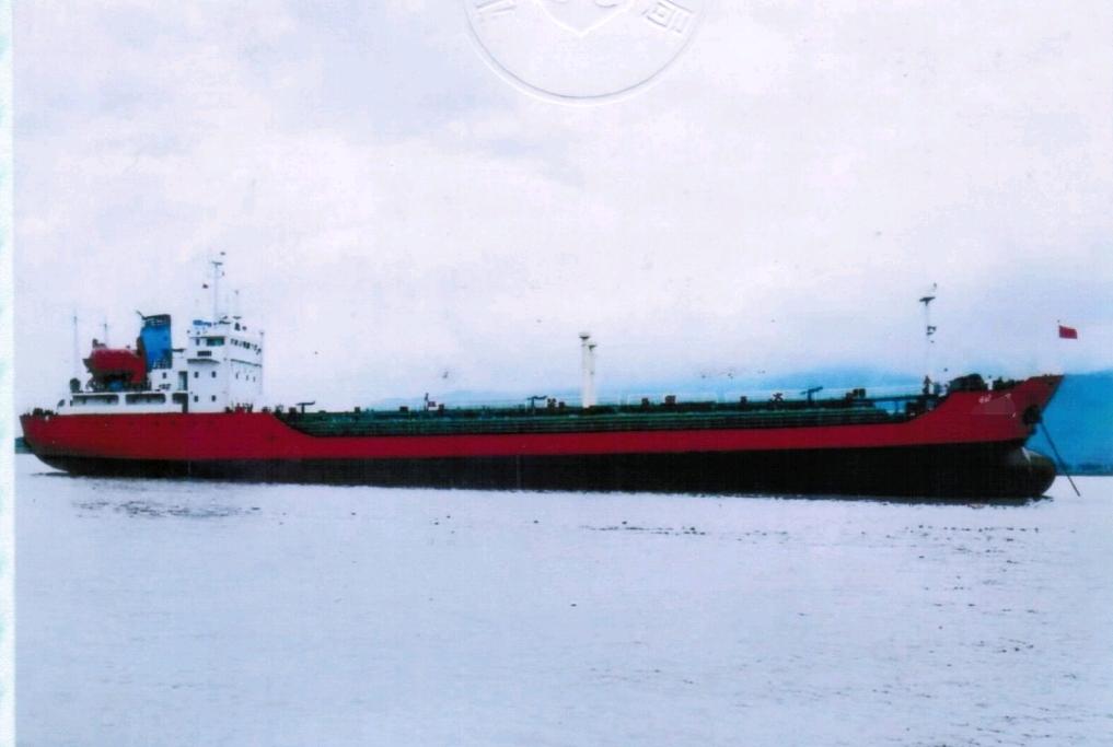 4700吨油船