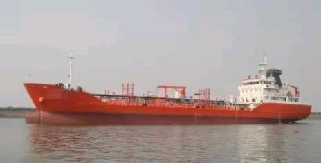 出售：全新5500吨油化船