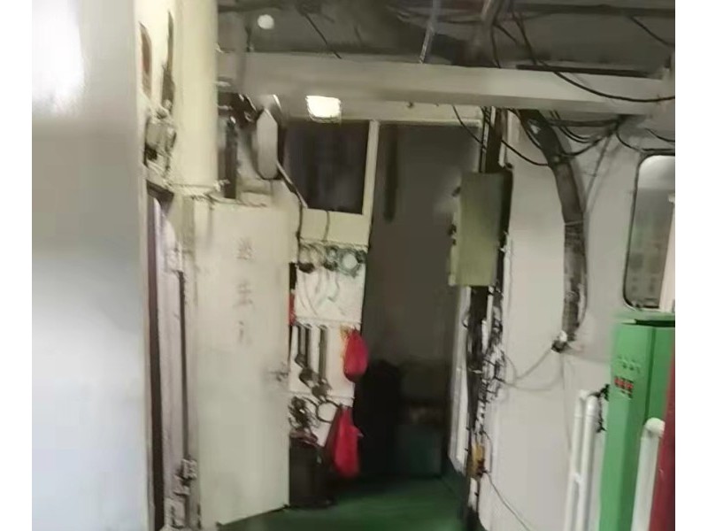 出售编号766 05年6151吨多用途船
