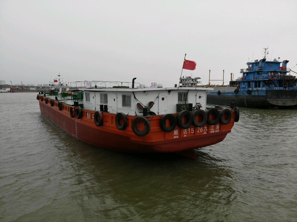 内河500吨油船(食用油专用)