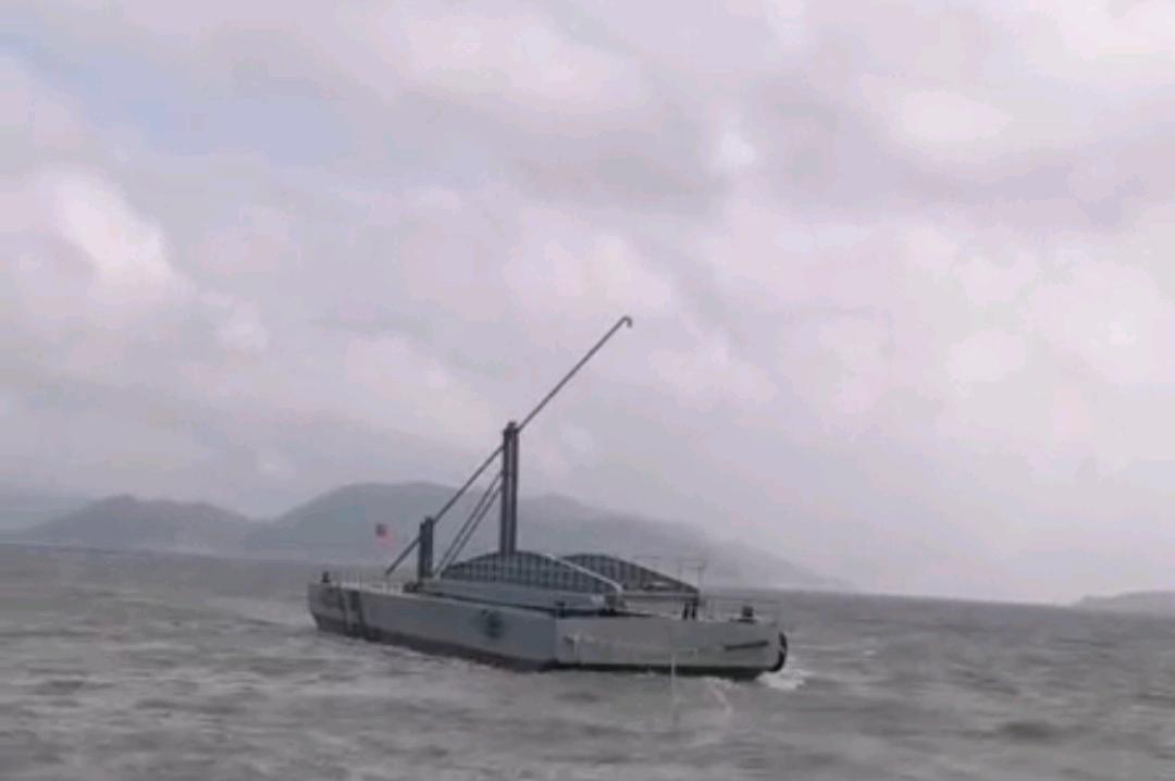 钢制浮动码头