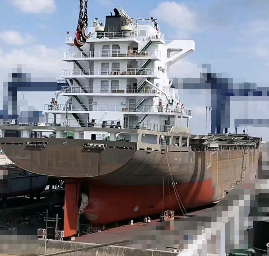出售2022年造24800吨集装箱船 船舶类型：集装箱船