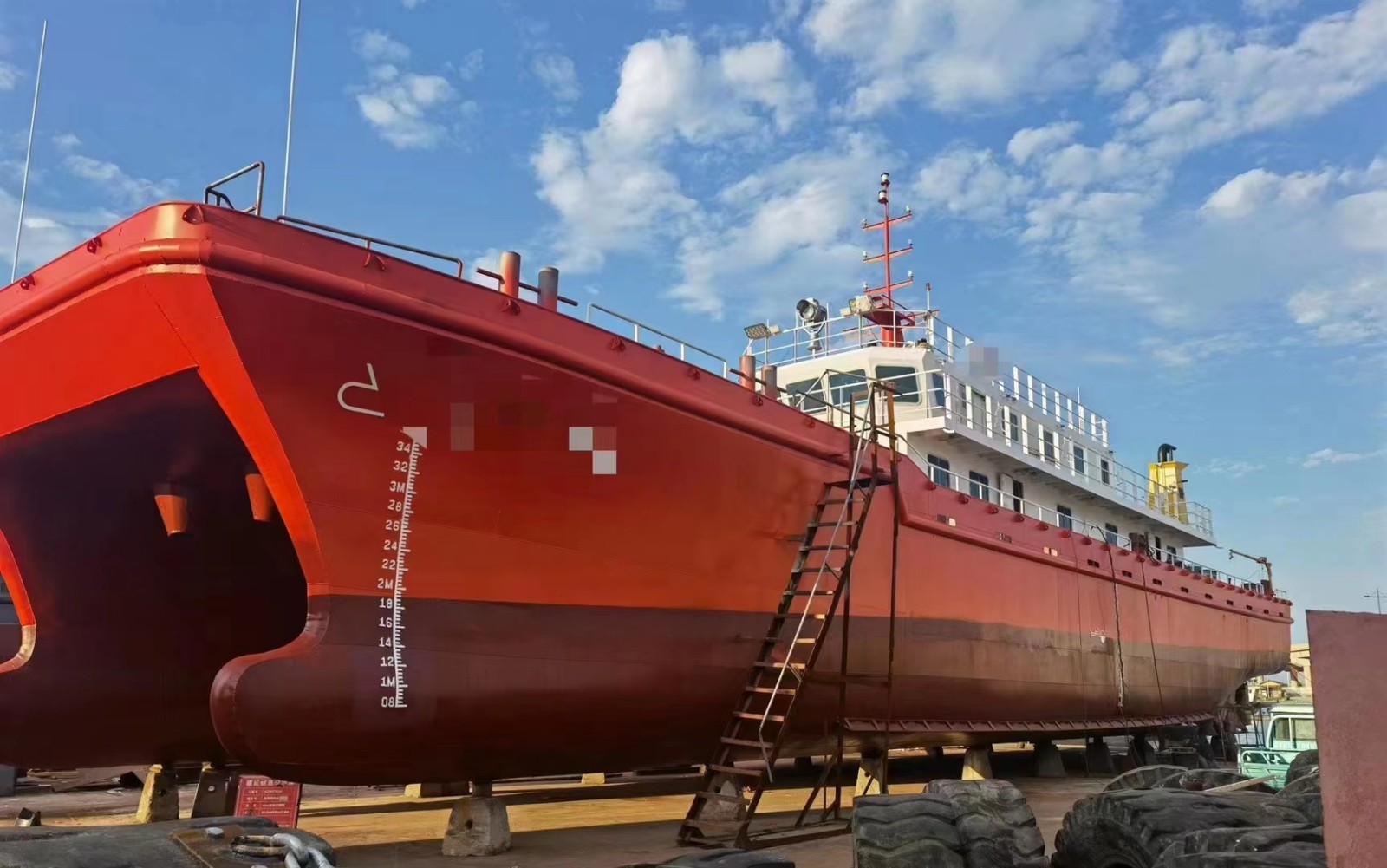 出售2022年造43米近海双体交通船