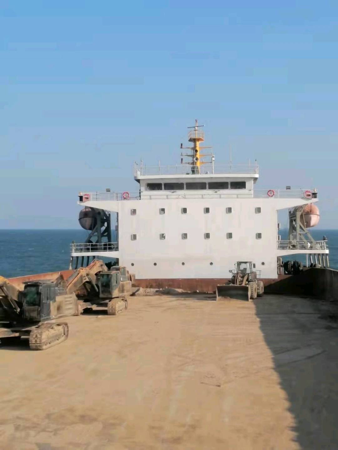 出售2015造8100吨在航后驾甲板船: