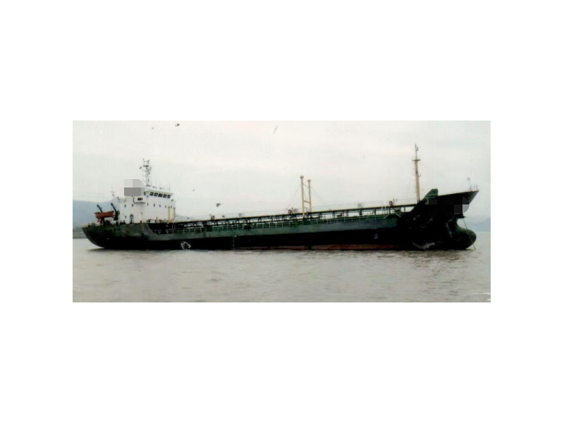 出售2005年造2000吨近海双底双壳一级油船