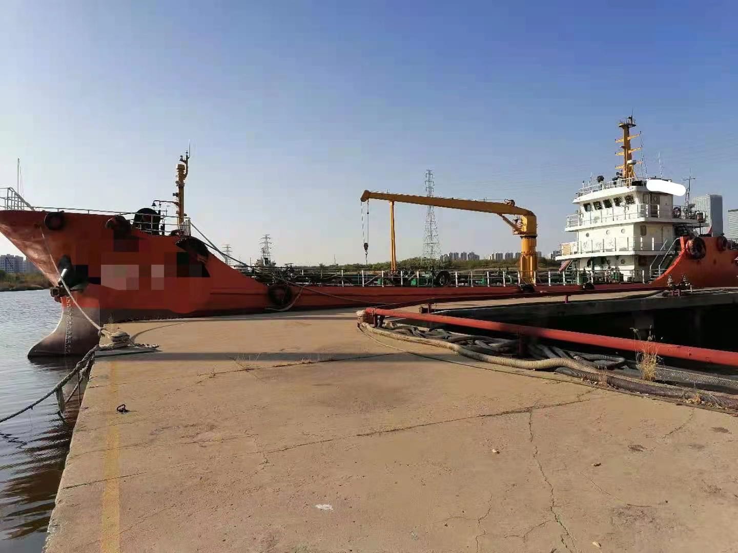 出售806吨2010年造加油船