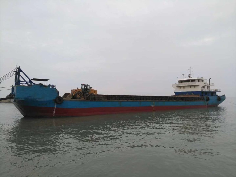 2013年参考载货量1700吨沿海甲板船
