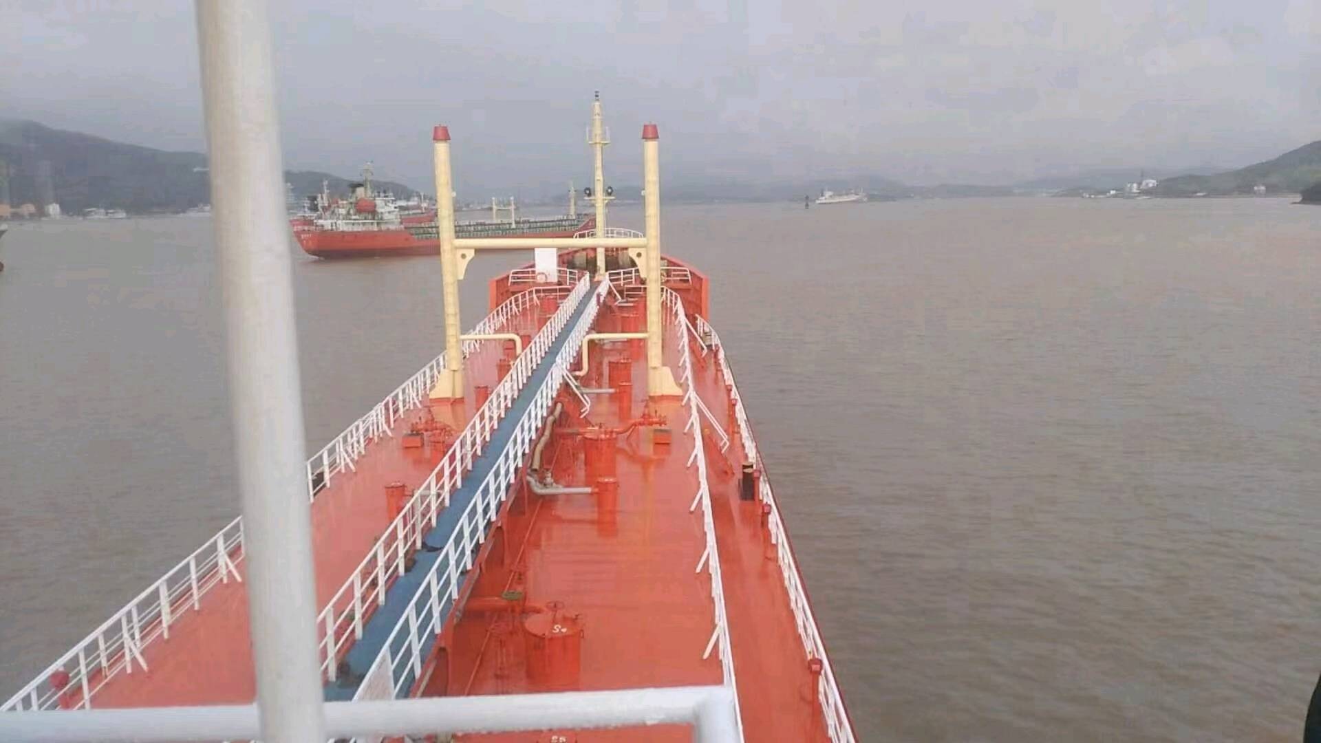 出售 ‮0043‬‬吨油船