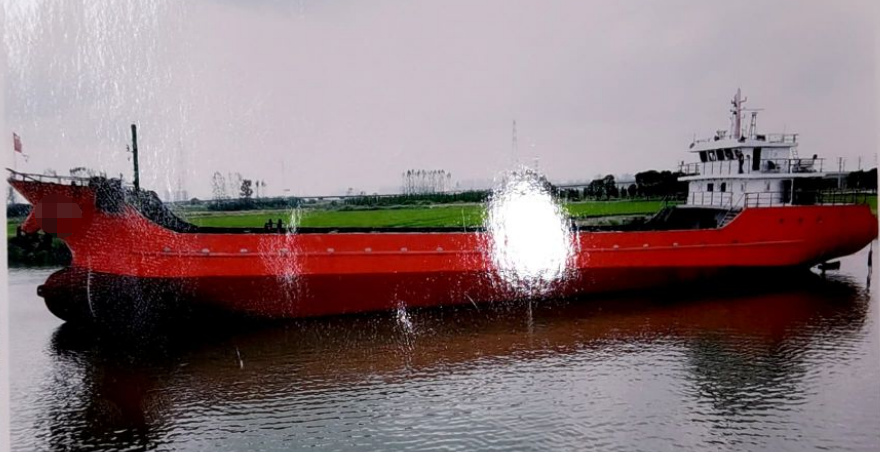 出售:污油回收船1000吨，2018年江苏造，双底双壳