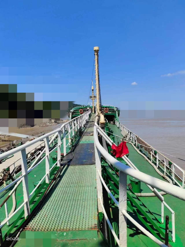 出售830吨近海加油船