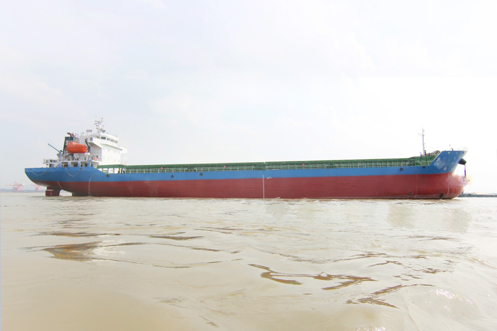 出售：9900吨散货船（单机）