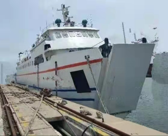 出售沿海客滚船