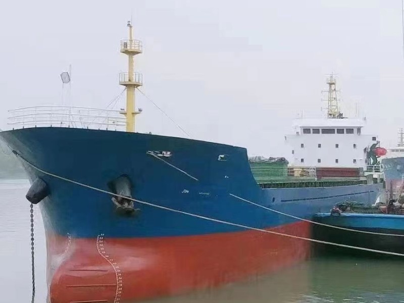 2005年5100吨沿海散货船