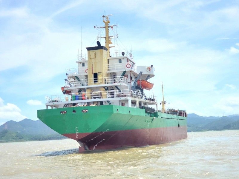 售：2009年近海5100吨散货船