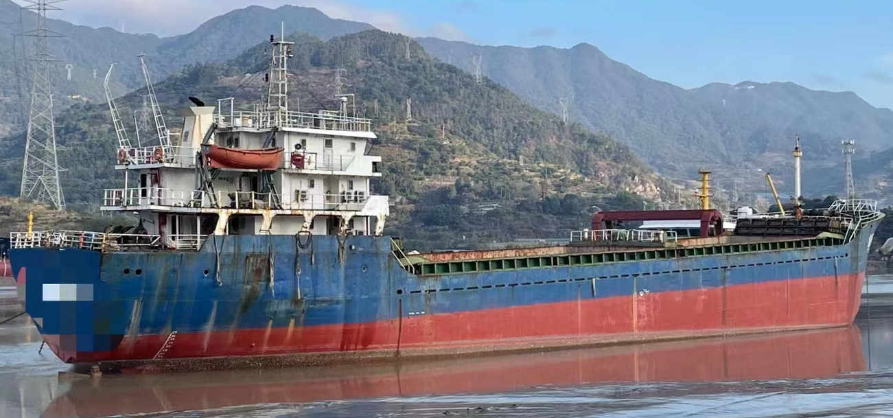 出售:【散货船】3250吨，2005年浙江造，