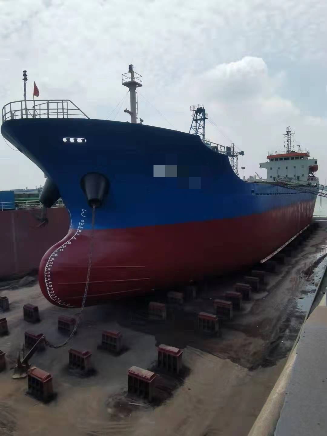 出售04年5090吨散货船
