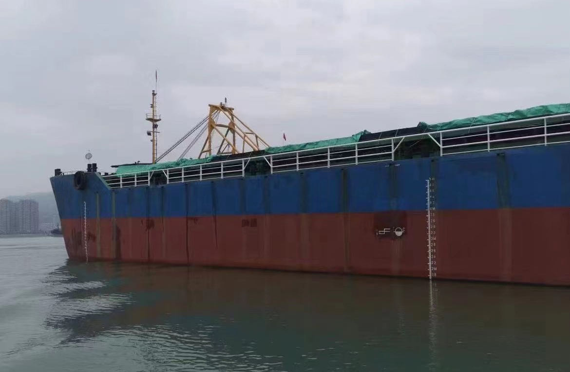 低价出售2015年3100吨双壳干货船