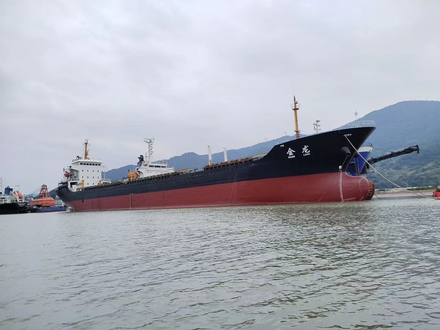 出售：2006年中国造11000吨多用途货船