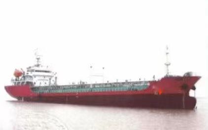 低价出售4465吨双壳油船