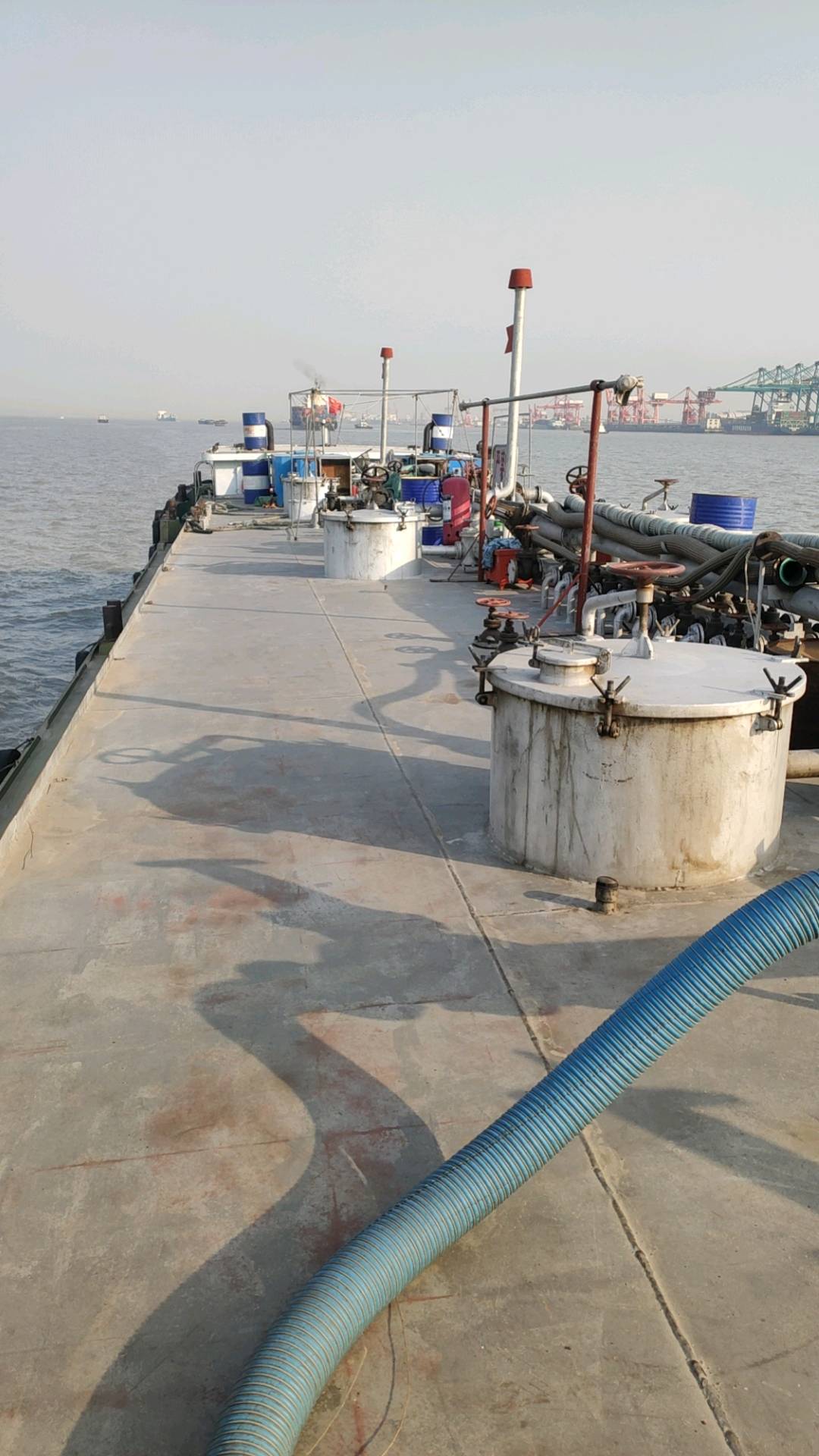 内河油船双底双壳（闪点>60°c）