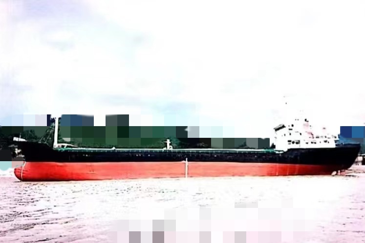 出售没有手续5000吨近海散货船