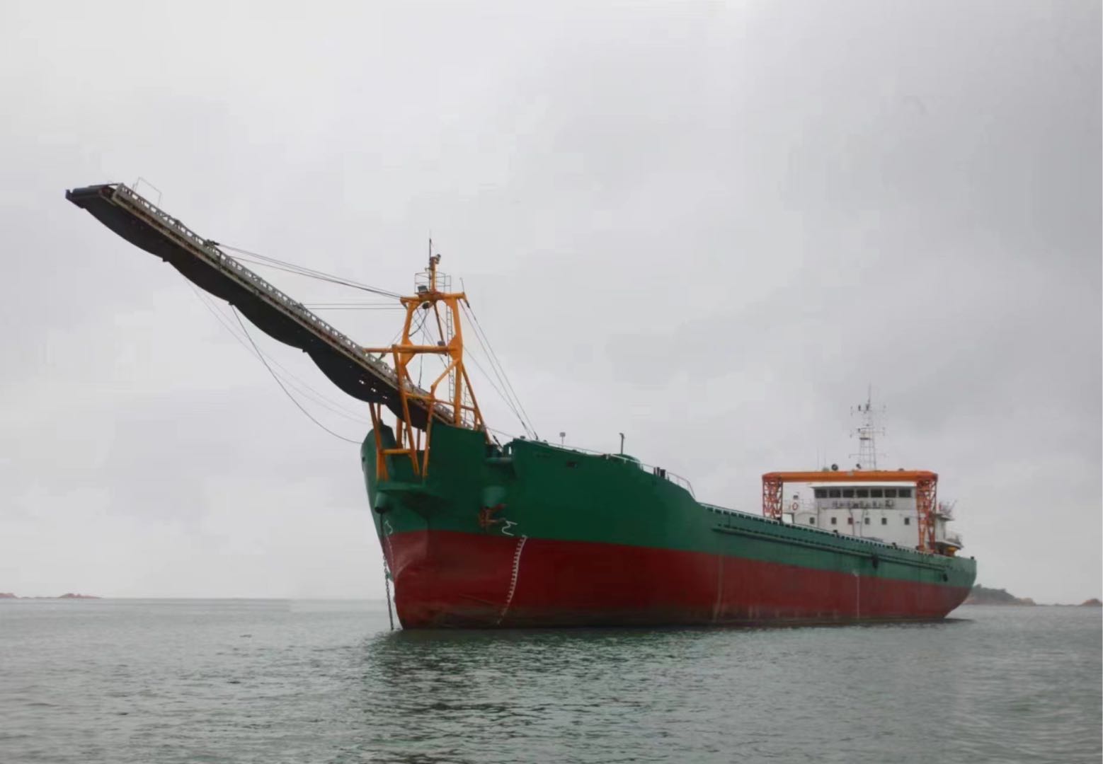 低价出售2015年5050吨沿海自卸沙船
