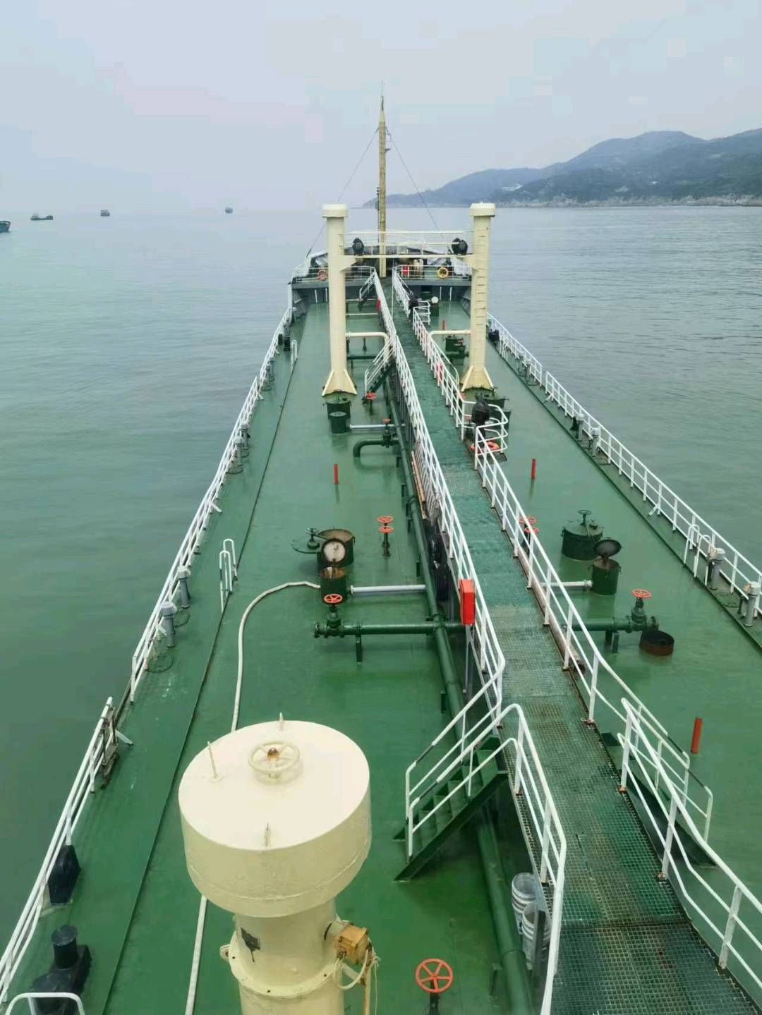 出售3400吨油船