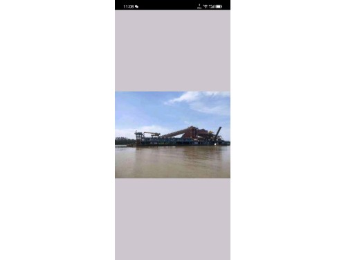 吸沙船图1