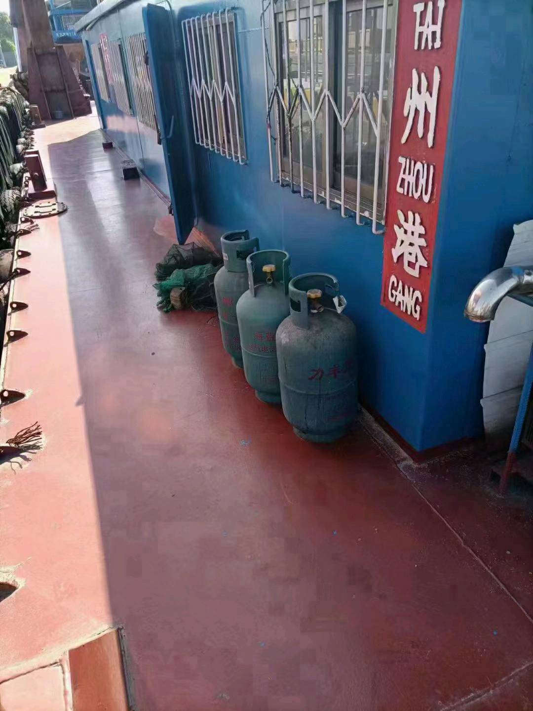 挖机船
