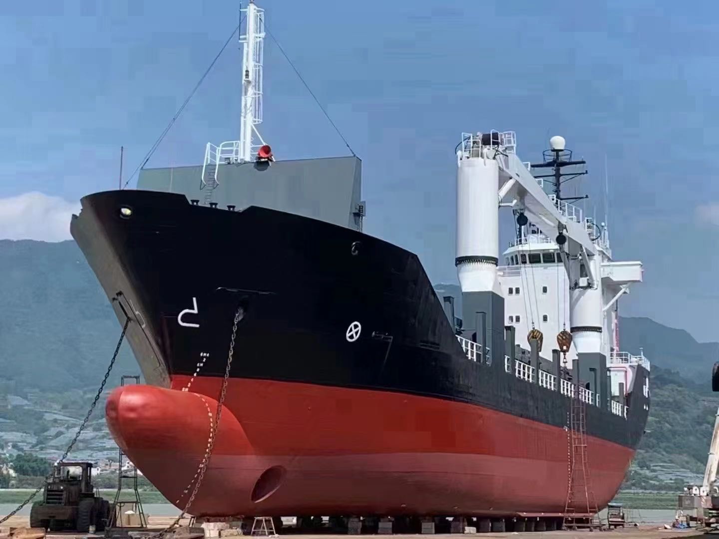 出售外贸3500吨多用途集装箱船 1989年德国建造， 国籍：巴拿马