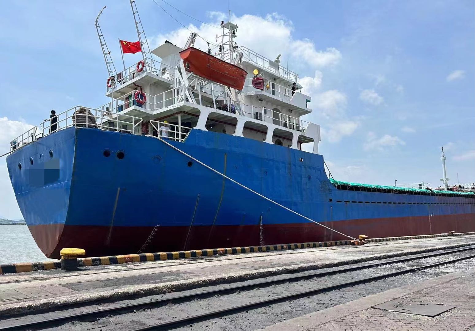 出售：3300吨散货船 2005年10月浙江台州建造