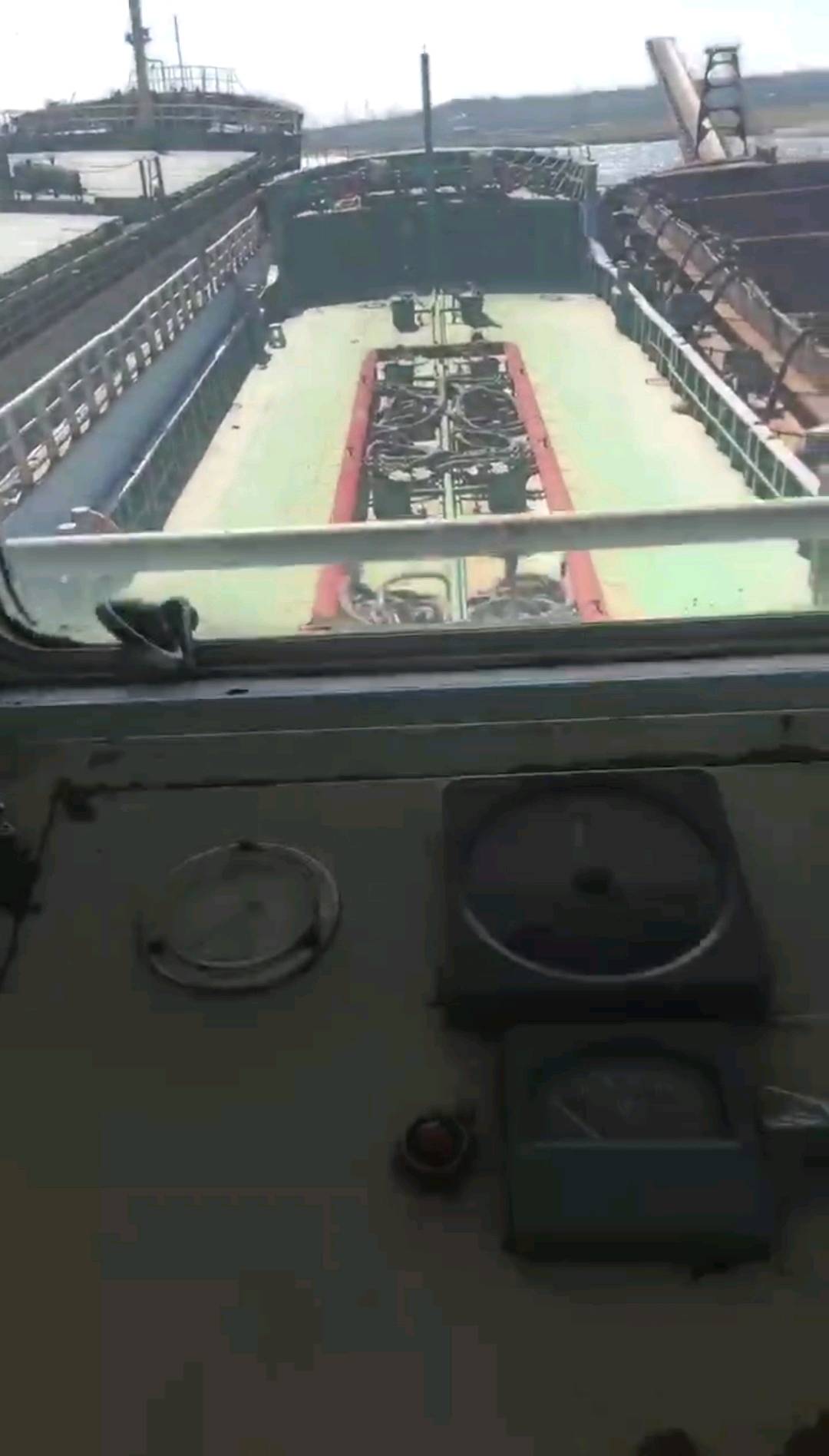出售1000吨污油回收船