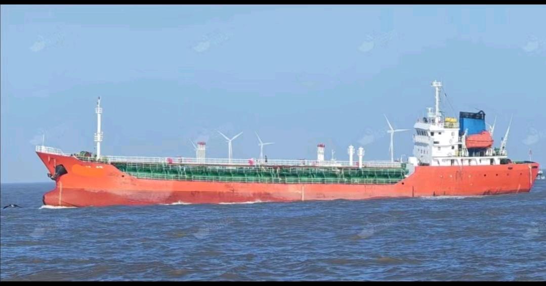 MY155 出售7500吨2010年 船舶类型：油船（闪点≤60℃） 建造完工：2011年浙江造