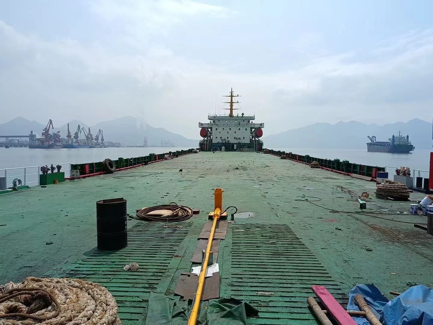 出售国内ccs检验2010年江苏造6350吨前驾驶甲板驳船