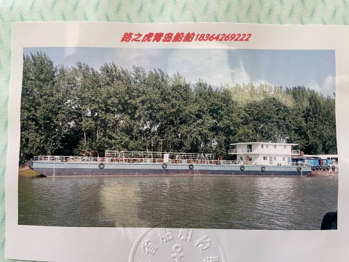 内河油船囤船图1