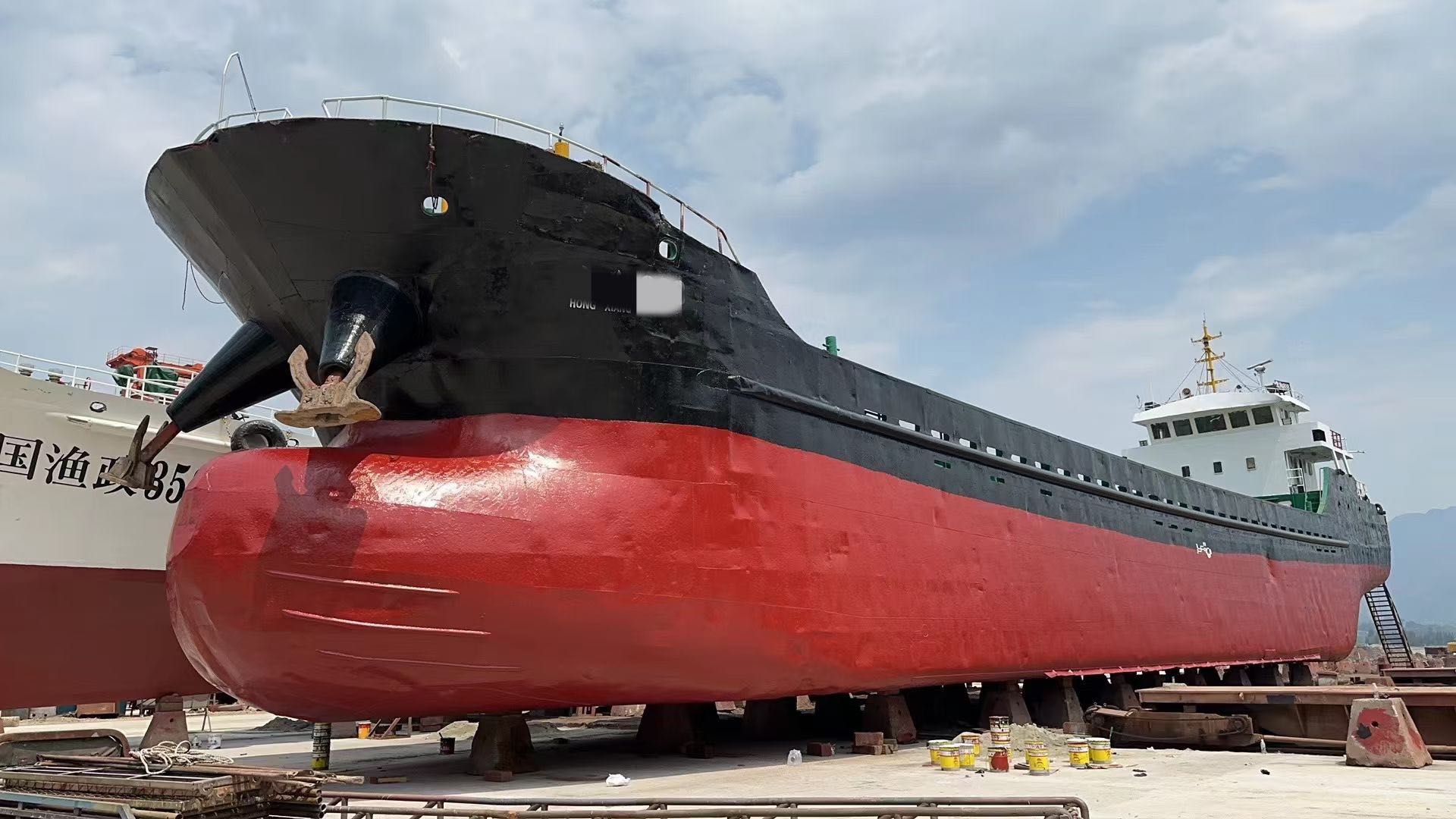出售实载1300吨散货船 2011年9月武汉建造