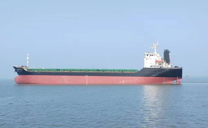 出售： 2009年造ccs13000吨集装箱船