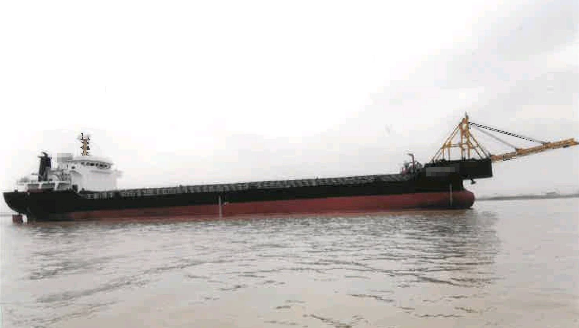 出售：《吉船街560》 过驳装9000吨自卸皮带砂船 约2022年江苏ZC完工