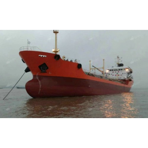售：2011年近海4100吨一级油船