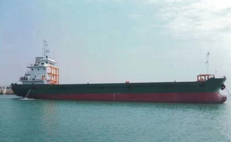 低价出售2710吨集装箱船 2017年建造/ 双底双壳结构/敞口式集装箱/ 航  区:沿海/CCS船级社