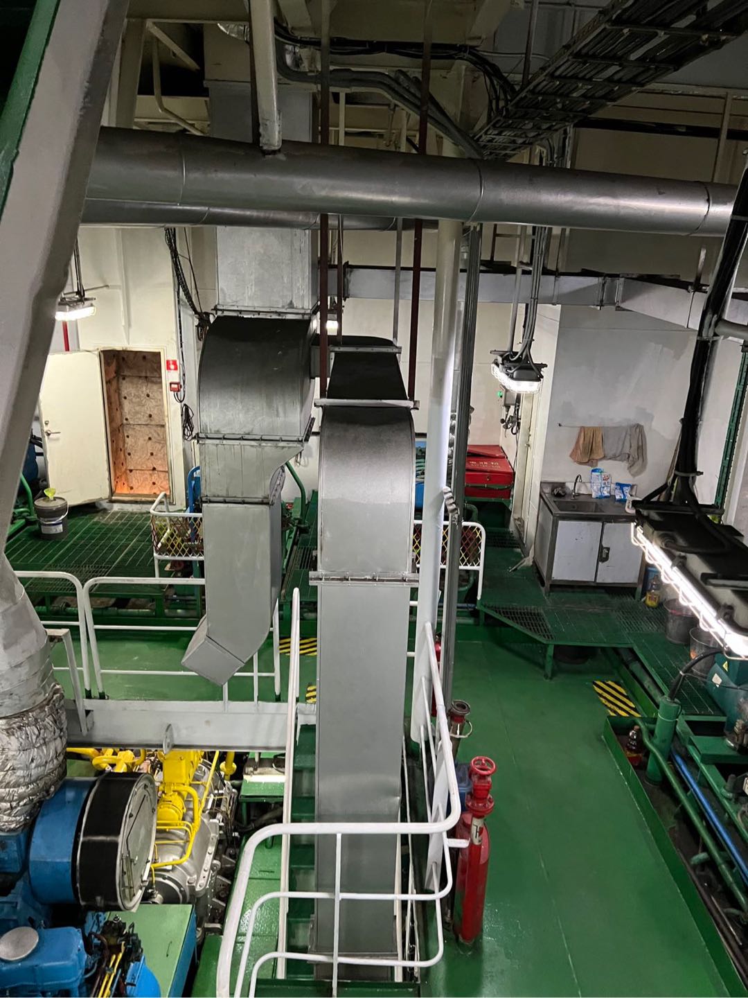 出售10000吨在航散货船 2019年建造/ 主机型号：广柴8320- 3000马力