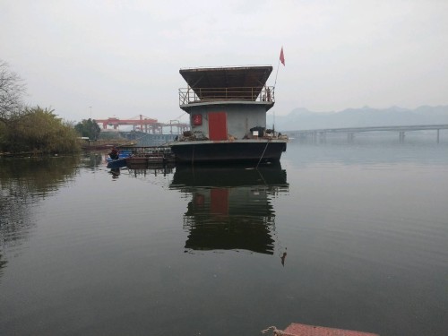 104吨无动力加油船图1