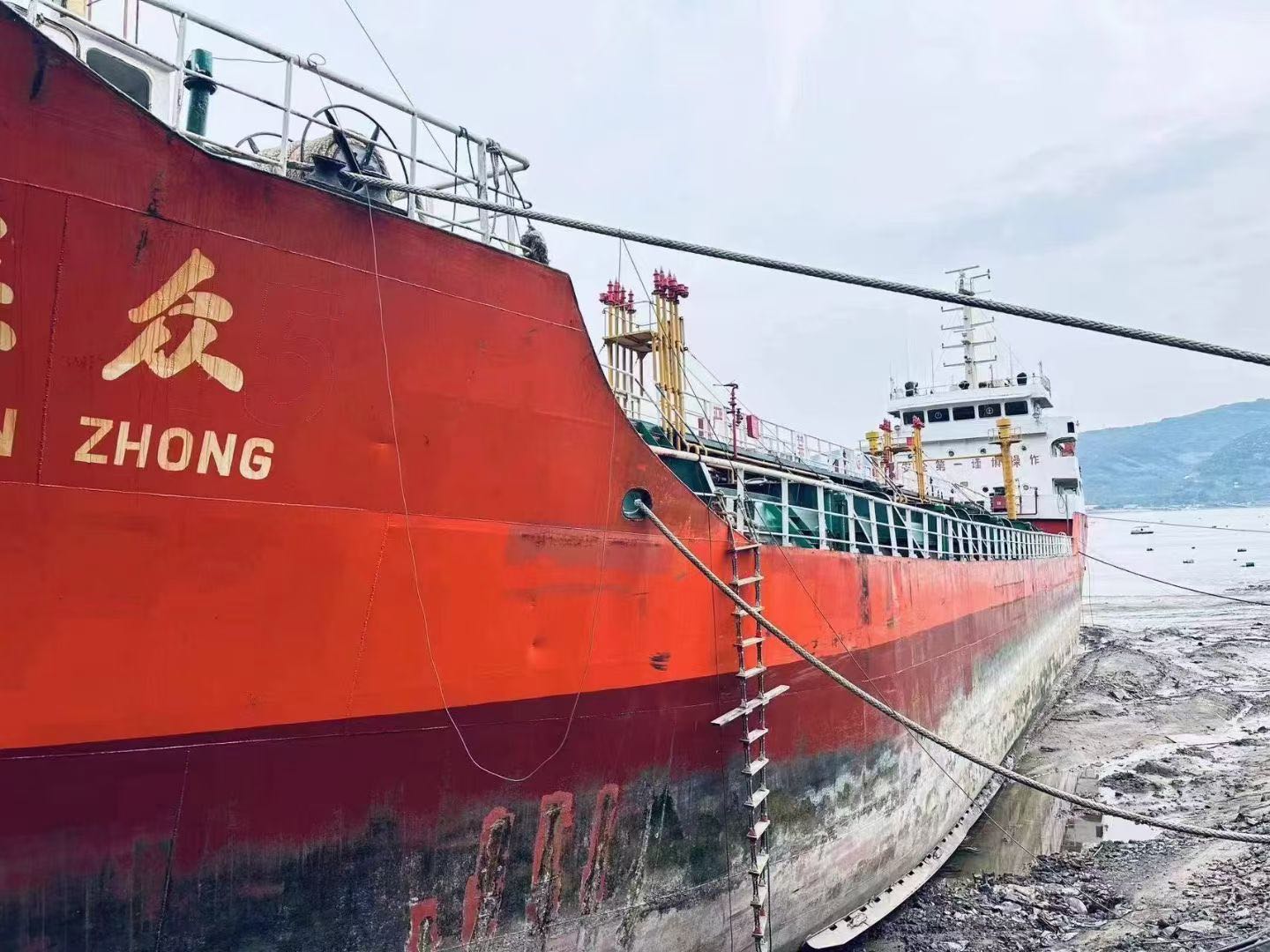 For sale: 2,150 tons of chemical oil tanker, built in Zhejiang, China in 2006, classification agency