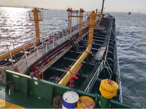 Sale: 3000T chemical oil tanker图2
