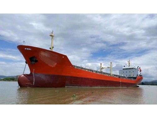 出售50000吨在建油化船Sale of 50,000-ton oil tanker under construction图1