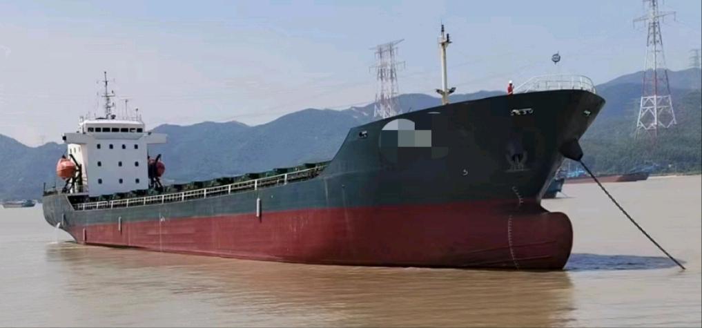 出售7300吨集装箱船-Sale of 7,300-ton container ships